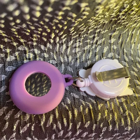 SANRIO Purple Nurse-Themed Quartz Watch - Picture 3 of 3